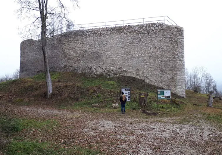 Burgruine Brunneck, Germany